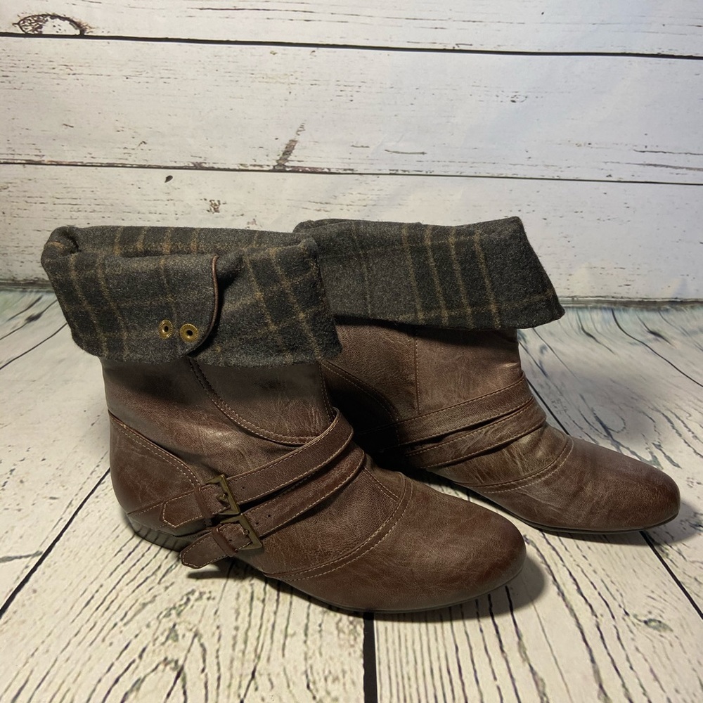 NEW White Mountain Treaty Booties